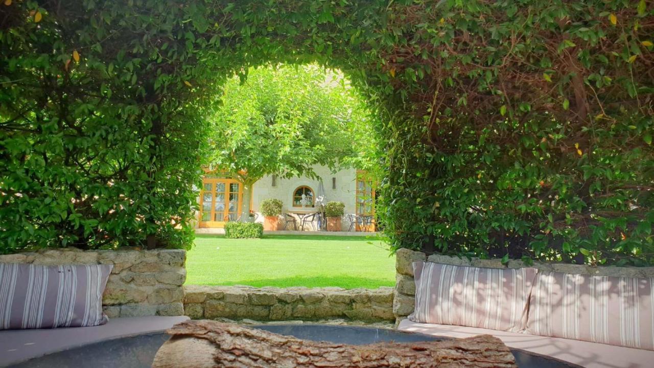 Les Loges De Saint Eloi Bed & Breakfast Pontlevoy Bagian luar foto